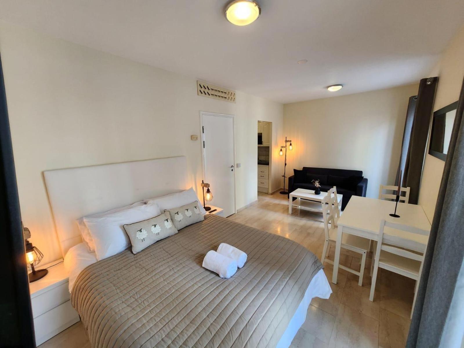 New With Ac Central Suites With Pool Access And Squash Courts! Sleeps Family Or 4 Guests Cebelitarık Dış mekan fotoğraf