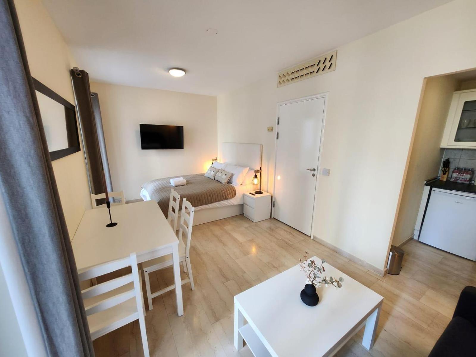 New With Ac Central Suites With Pool Access And Squash Courts! Sleeps Family Or 4 Guests Cebelitarık Dış mekan fotoğraf
