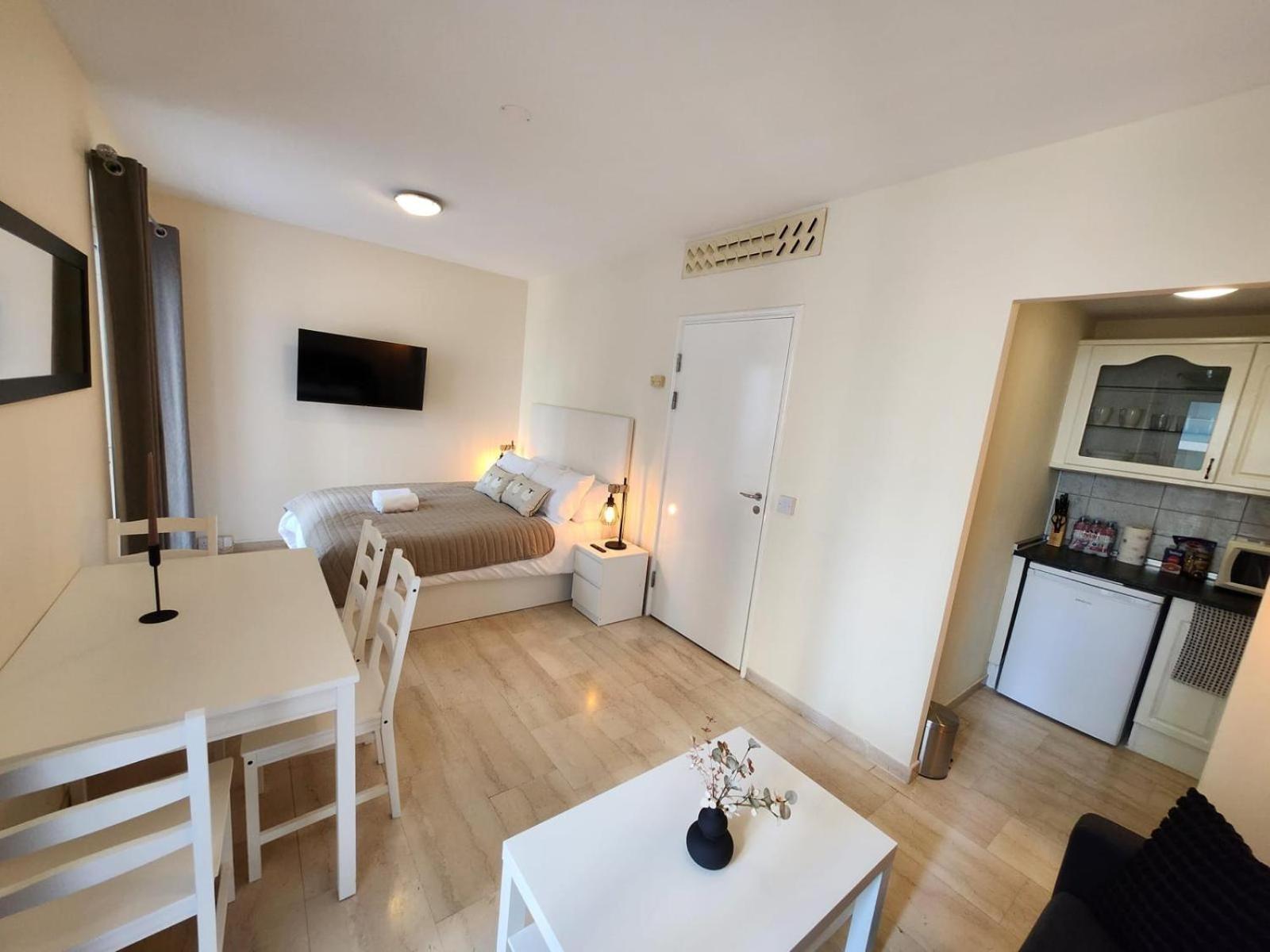 New With Ac Central Suites With Pool Access And Squash Courts! Sleeps Family Or 4 Guests Cebelitarık Dış mekan fotoğraf