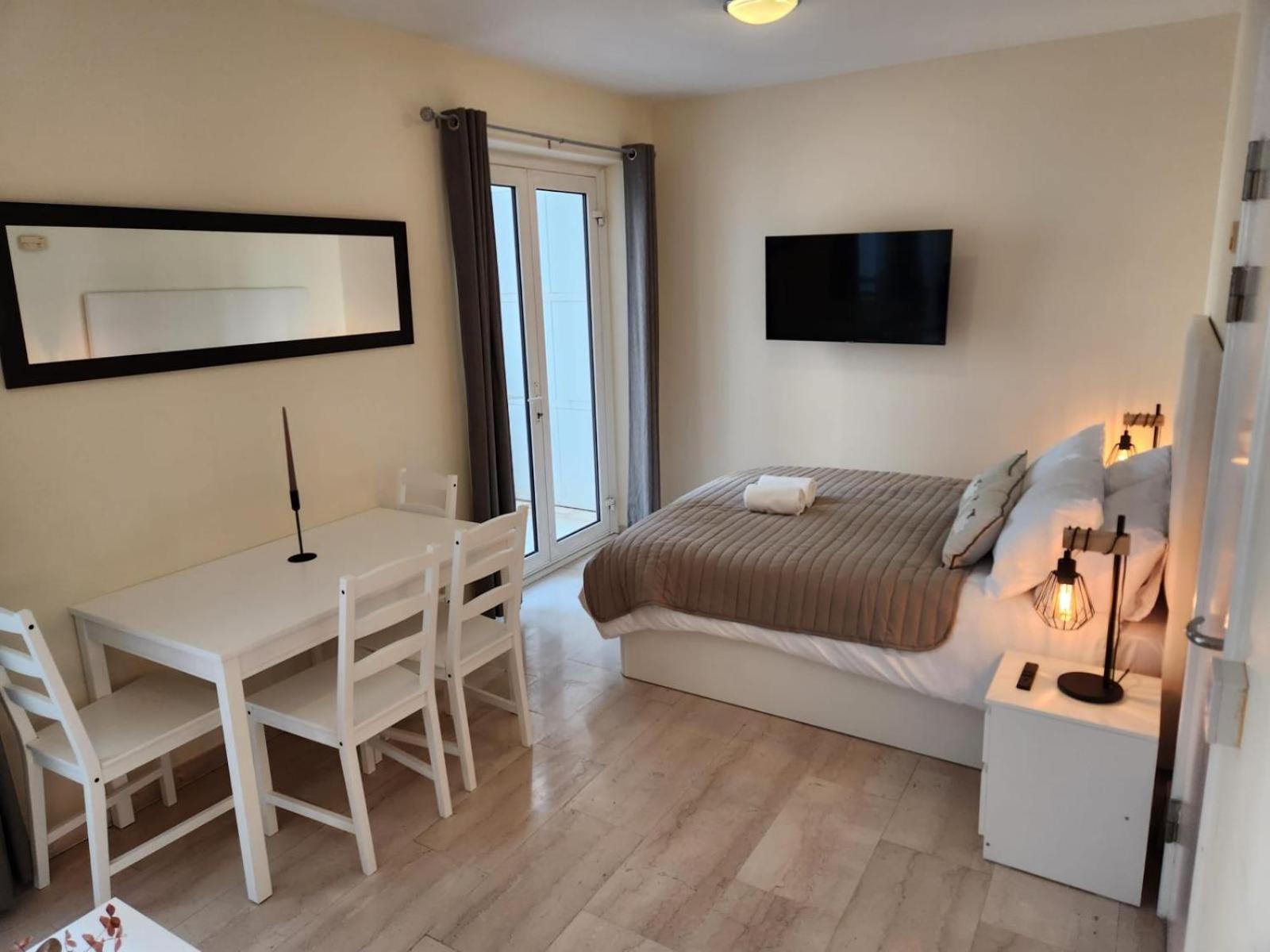 New With Ac Central Suites With Pool Access And Squash Courts! Sleeps Family Or 4 Guests Cebelitarık Dış mekan fotoğraf